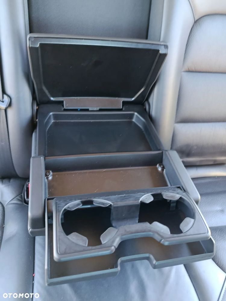 Volvo V70 2.5T Momentum - 23