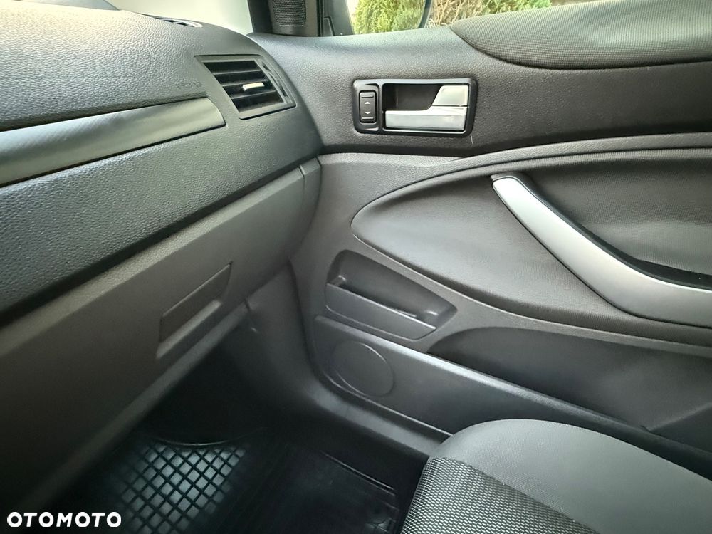 Ford Kuga 2.0 TDCi 4WD Titanium - 34
