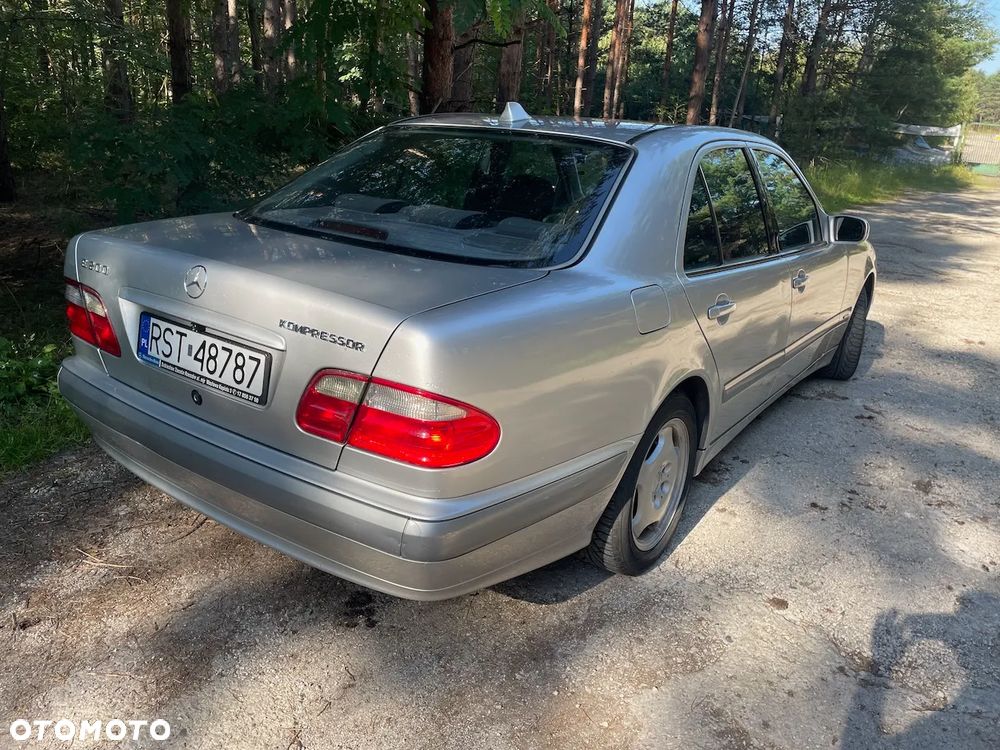 Mercedes-Benz Klasa E - 4