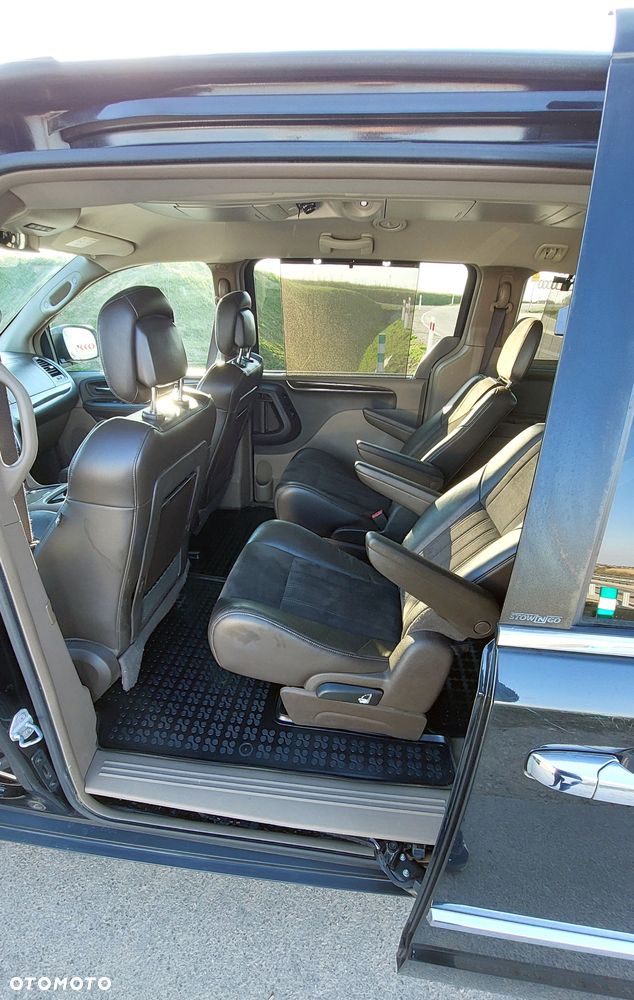 Lancia Voyager 3.6 Platinum - 17