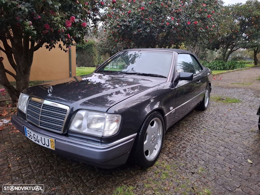 Mercedes-Benz E 200 - 16