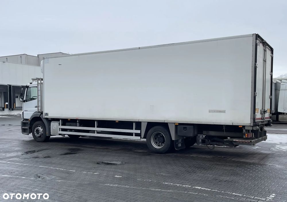 Mercedes-Benz AXOR - 9