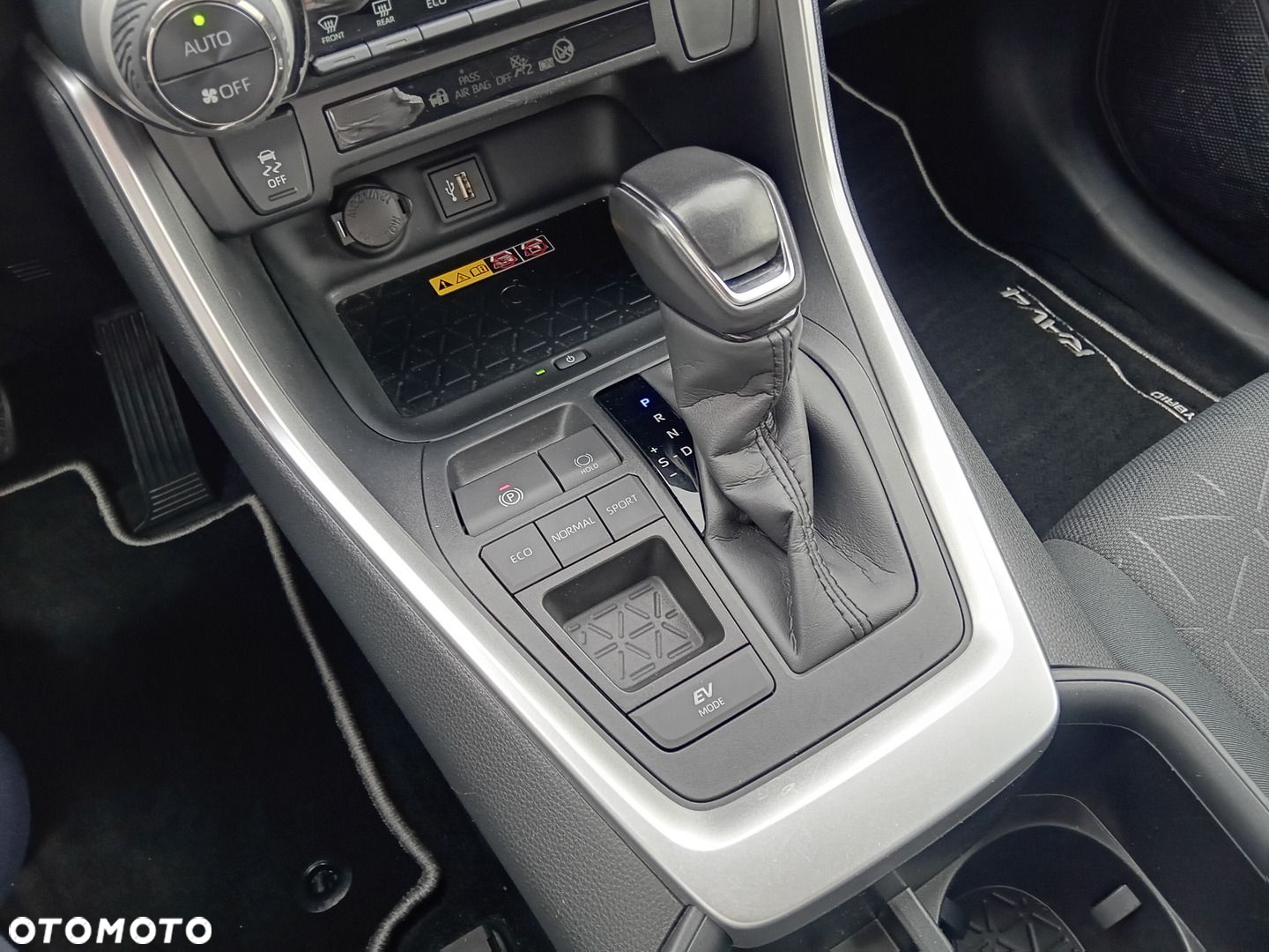 Toyota RAV4 - 19