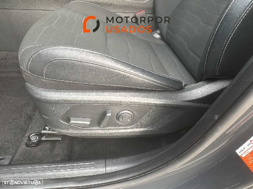 Kia Sportage 1.6 T-GDi PHEV Tech - 17