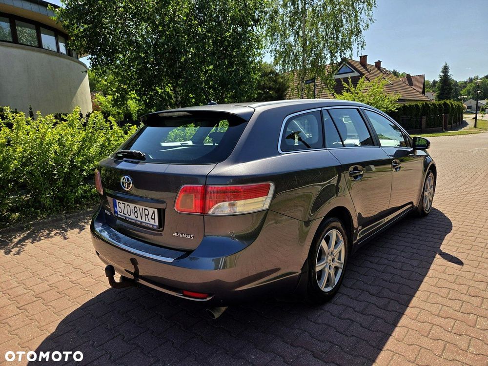 Toyota Avensis 2.0 D-4D - 3