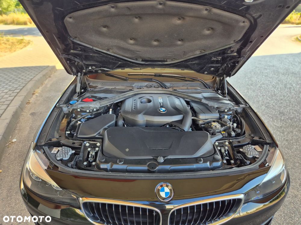 BMW Seria 3 320i GPF xDrive - 18