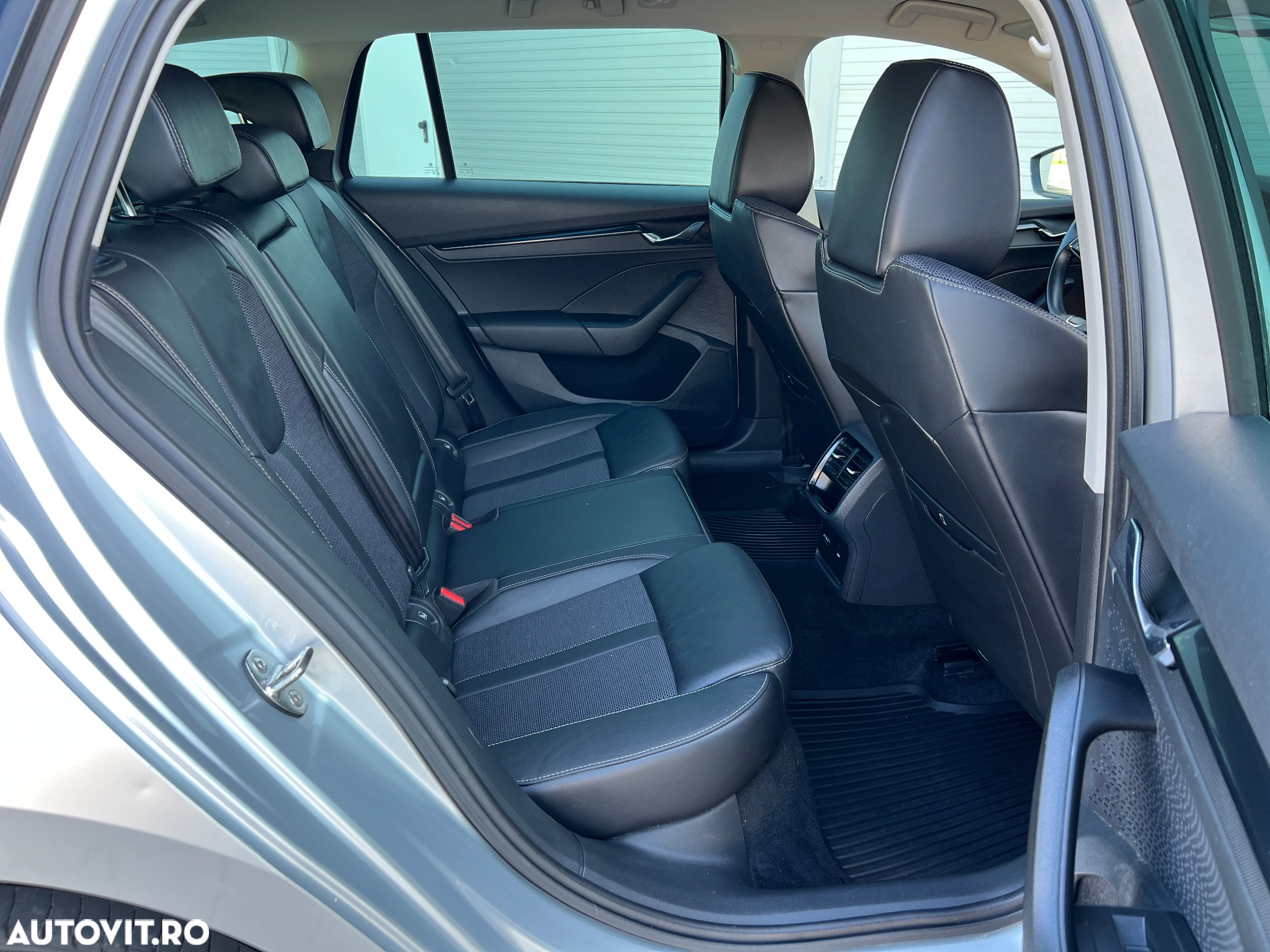 Skoda Octavia 2.0 TDI DSG Selection Plus - 12