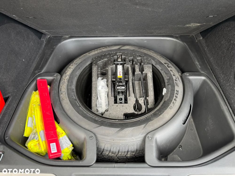 Jeep Grand Cherokee 5.7 V8 HEMI Overland Summit - 28