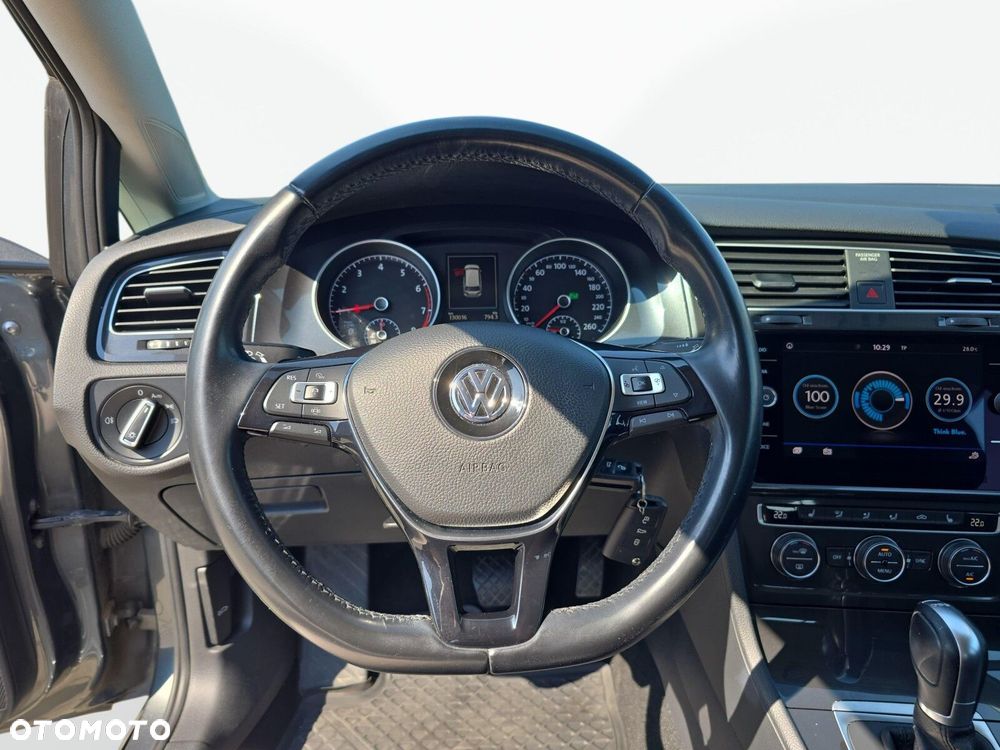Volkswagen Golf - 16