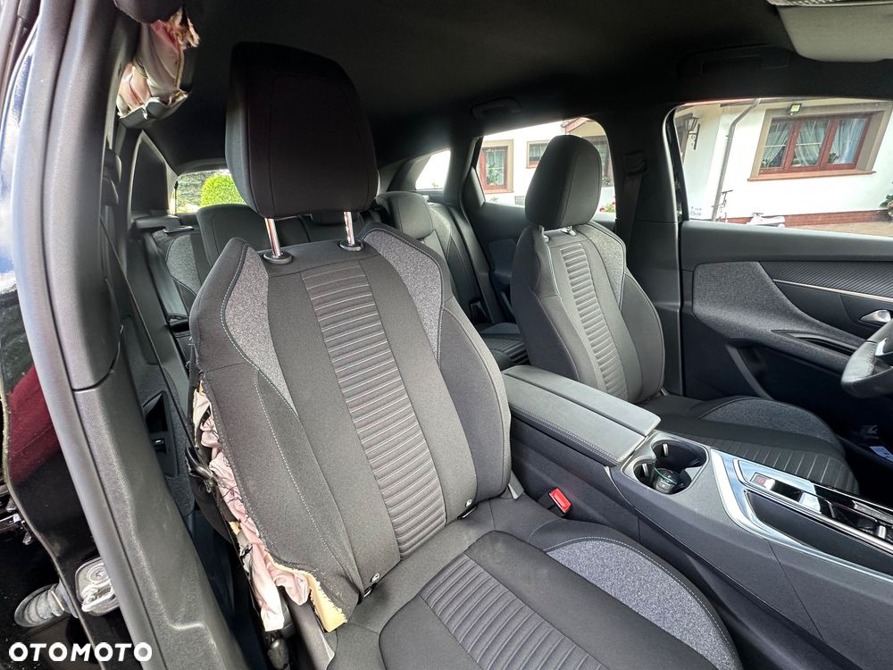 Peugeot 3008 1.2 PureTech Active Pack S&S EAT8 - 11