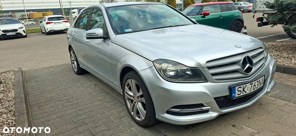 Mercedes-Benz Klasa C 180 (BlueEFFICIENCY) Avantgarde - 4