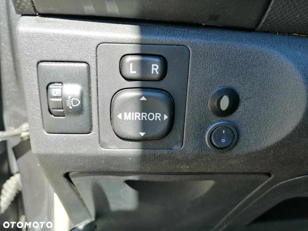 Toyota Yaris 1.0 Active - 13