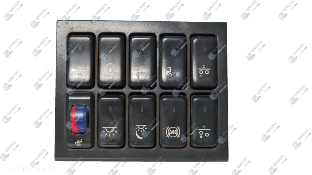 PANEL/RAMKA Z PRZEŁĄCZNIKAMI MAN TGA 81617010243 - 1