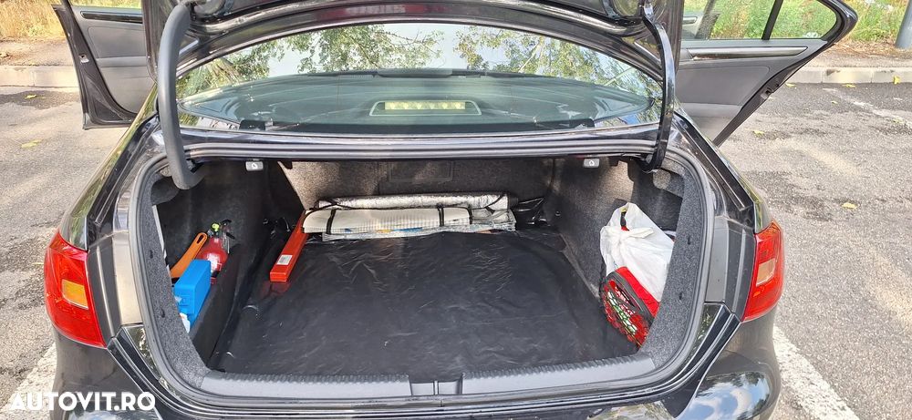 Volkswagen Jetta - 28