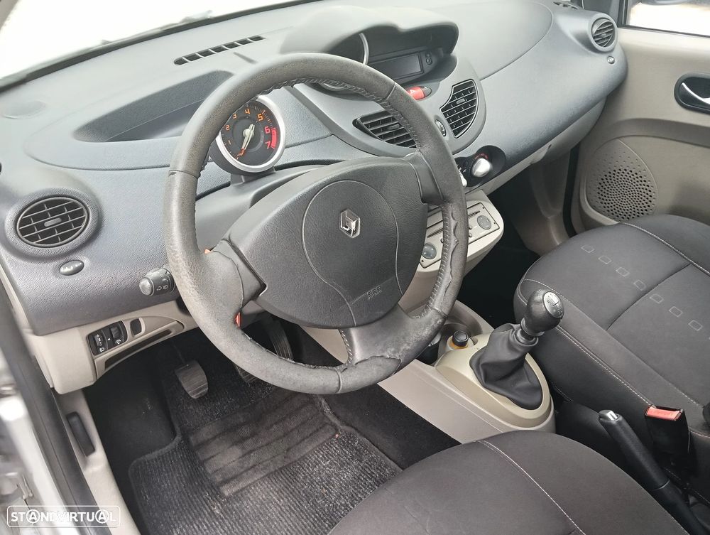 Renault Twingo 1.2 16V Walkman - 13