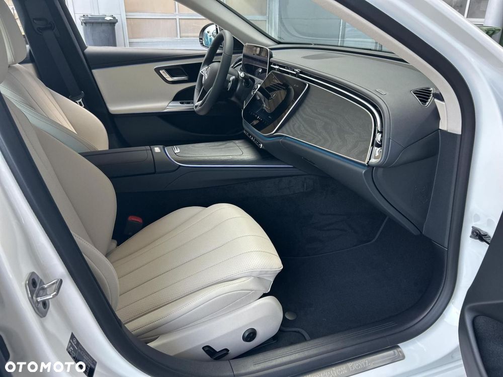 Mercedes-Benz Klasa E - 16