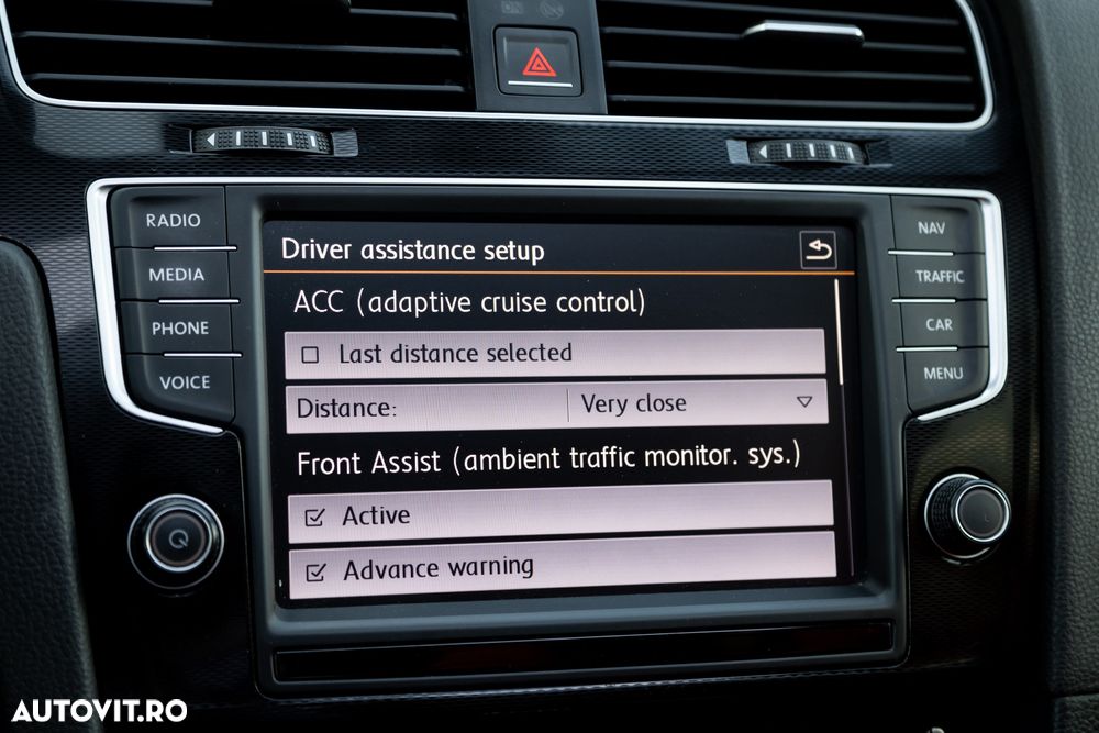 Volkswagen Golf - 28