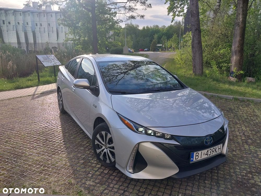 Toyota Prius Hybrid - 2