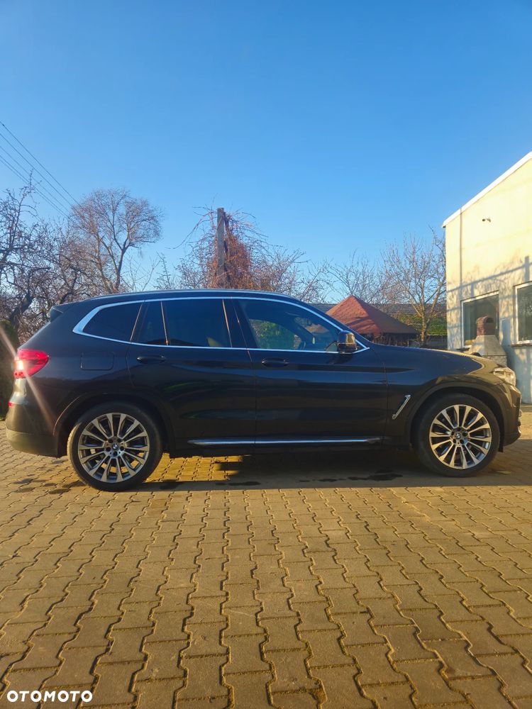 BMW X3 xDrive20d Luxury Line - 10