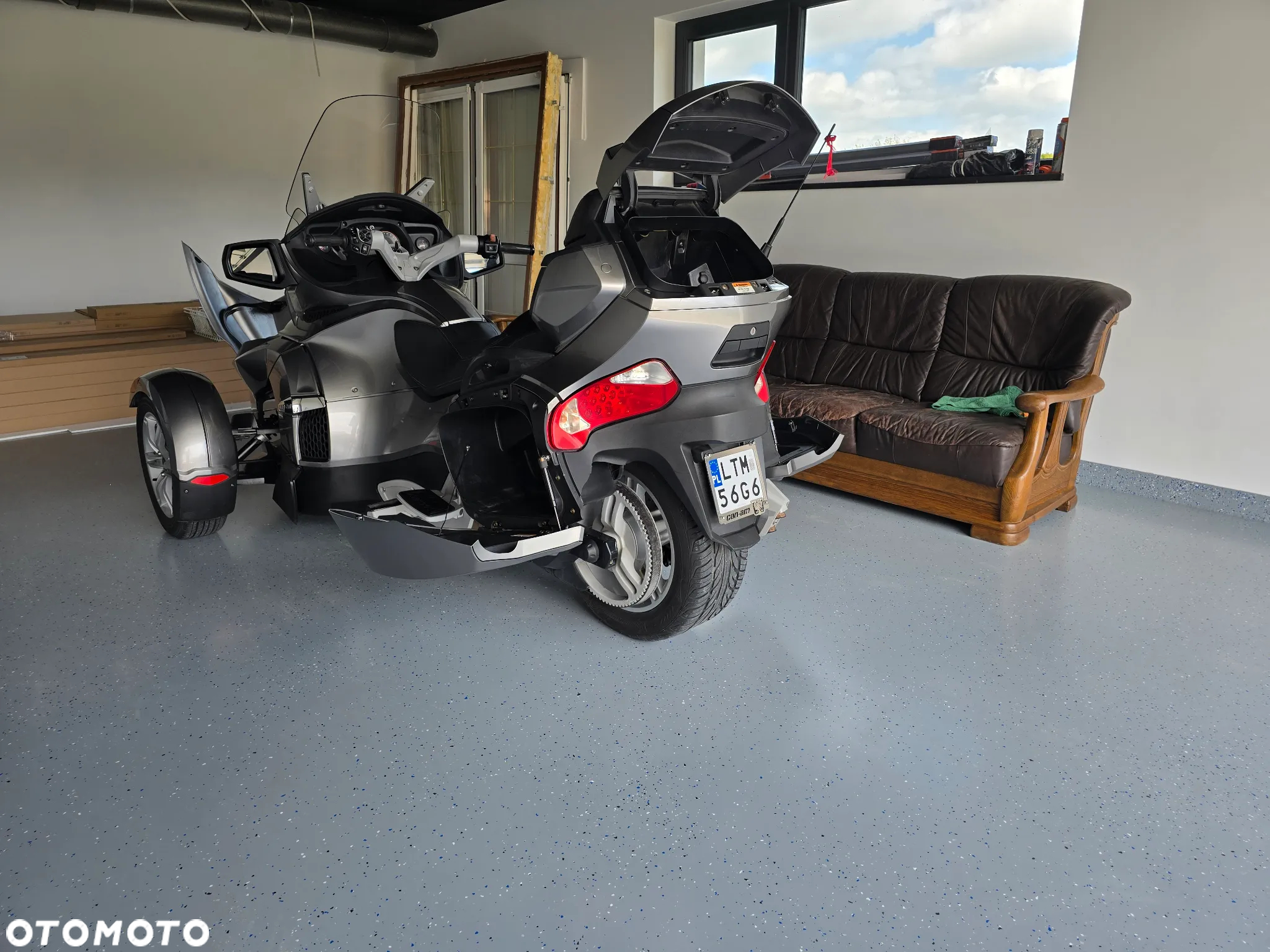 Can-Am Spyder - 18
