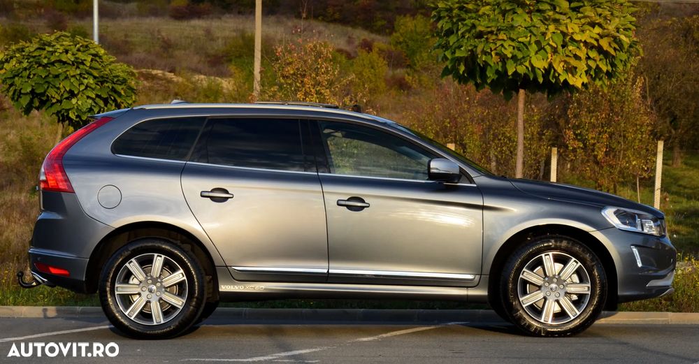 Volvo XC 60 D5 AWD Geartronic Summum - 19