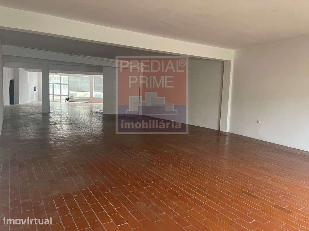 EXCELENTE LOJA EM OLIVEIRA DE AZEMEIS - Grande imagem: 3/5
