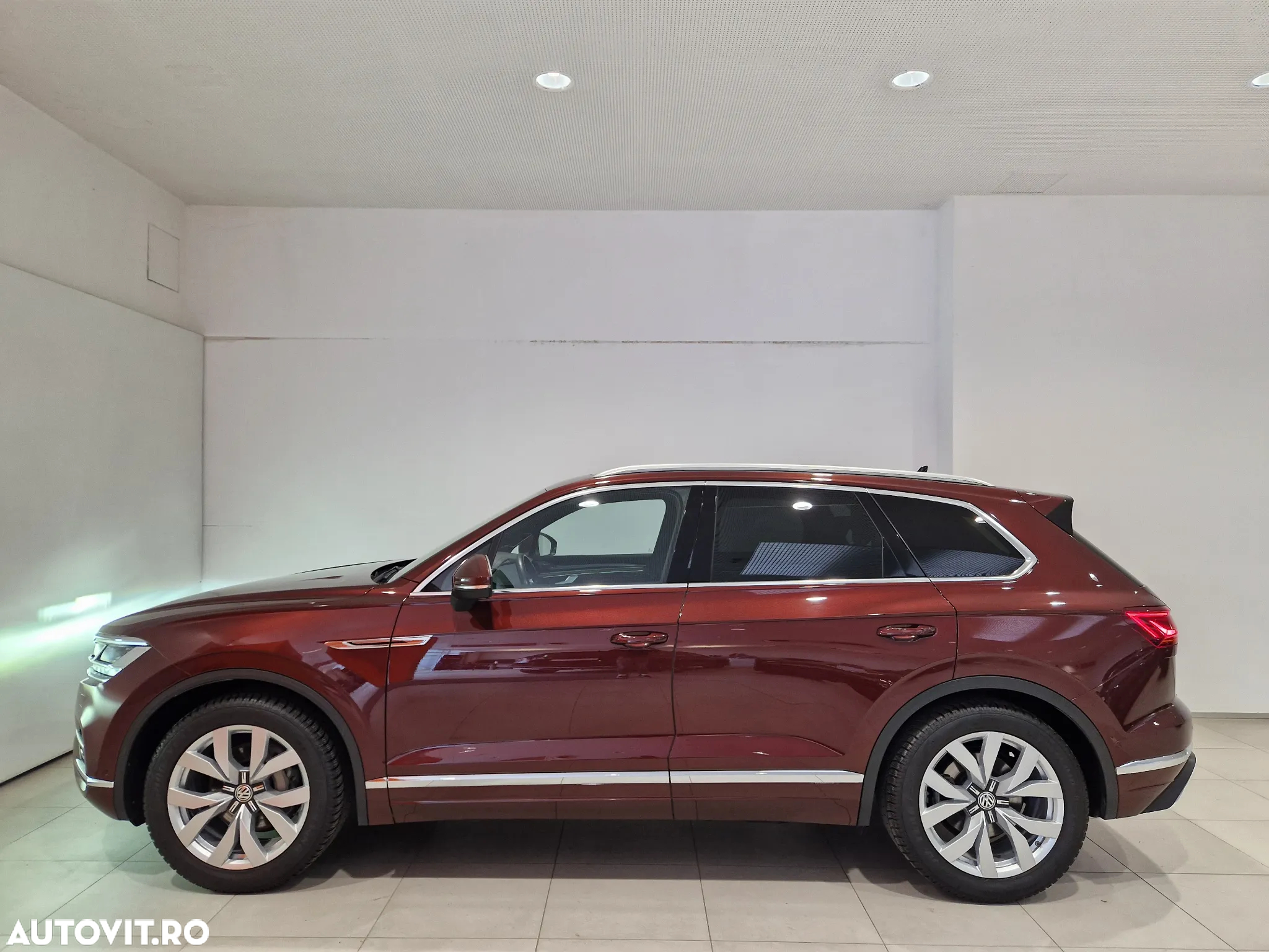 Volkswagen Touareg - 2