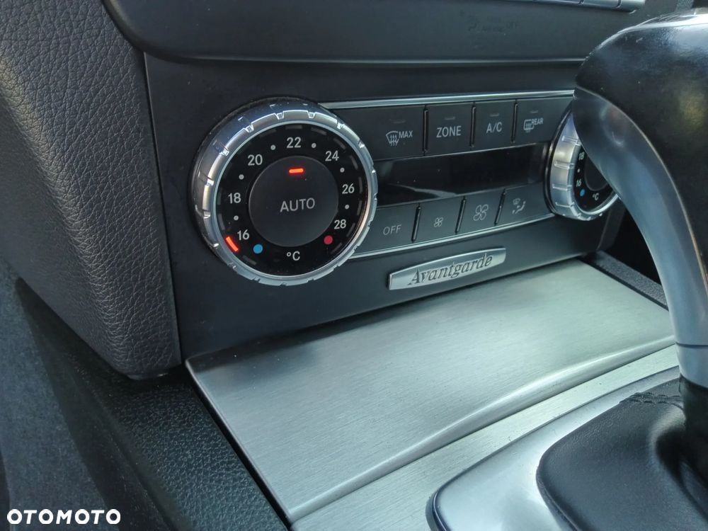 Mercedes-Benz Klasa C - 24