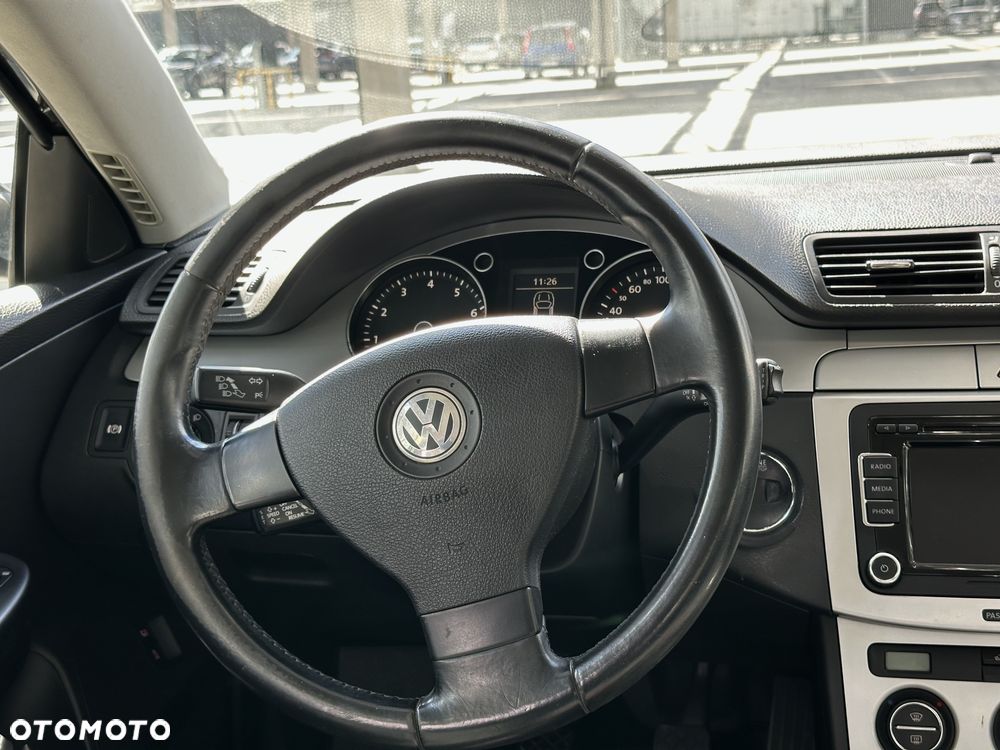 Volkswagen Passat 1.4 TSI Comfortline - 16
