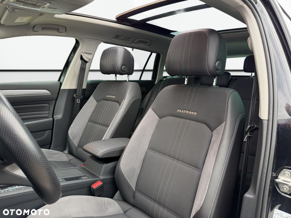 Volkswagen Passat - 12