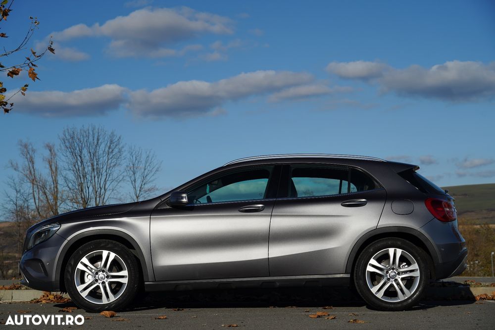 Mercedes-Benz GLA 220 d 4MATIC 7G-DCT Urban - 21