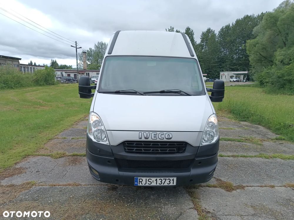 Iveco DAILY 35s13 L2H2 2.3 diesel 126kM, 2012 rok, WEBASTO, HAK, CAMERA COFANIA, ORGINALNY NIEWIELKI PRZEBIEG 176tyś. SPROWADZONY ZE SZWECJI! - 4