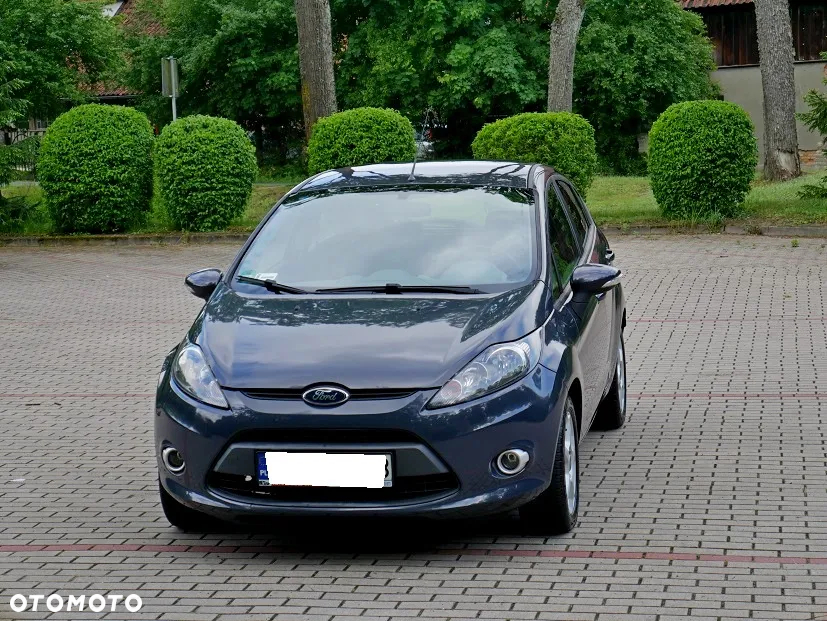 Ford Fiesta - 2