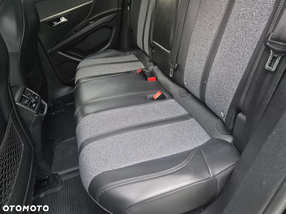 Peugeot 3008 - 21