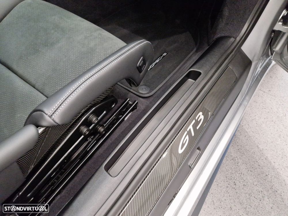 Porsche 911 (992) GT3 PDK - 32