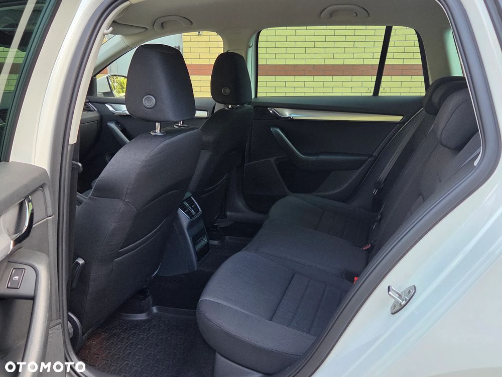 Skoda Octavia 2.0 TDI Drive - 8
