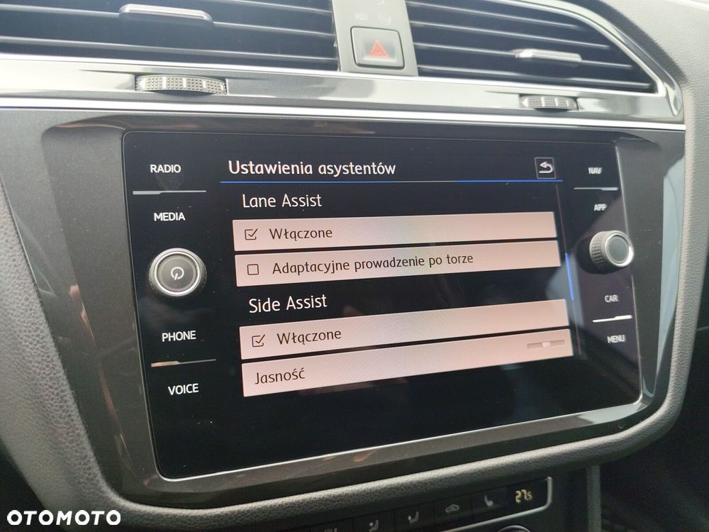 Volkswagen Tiguan - 36