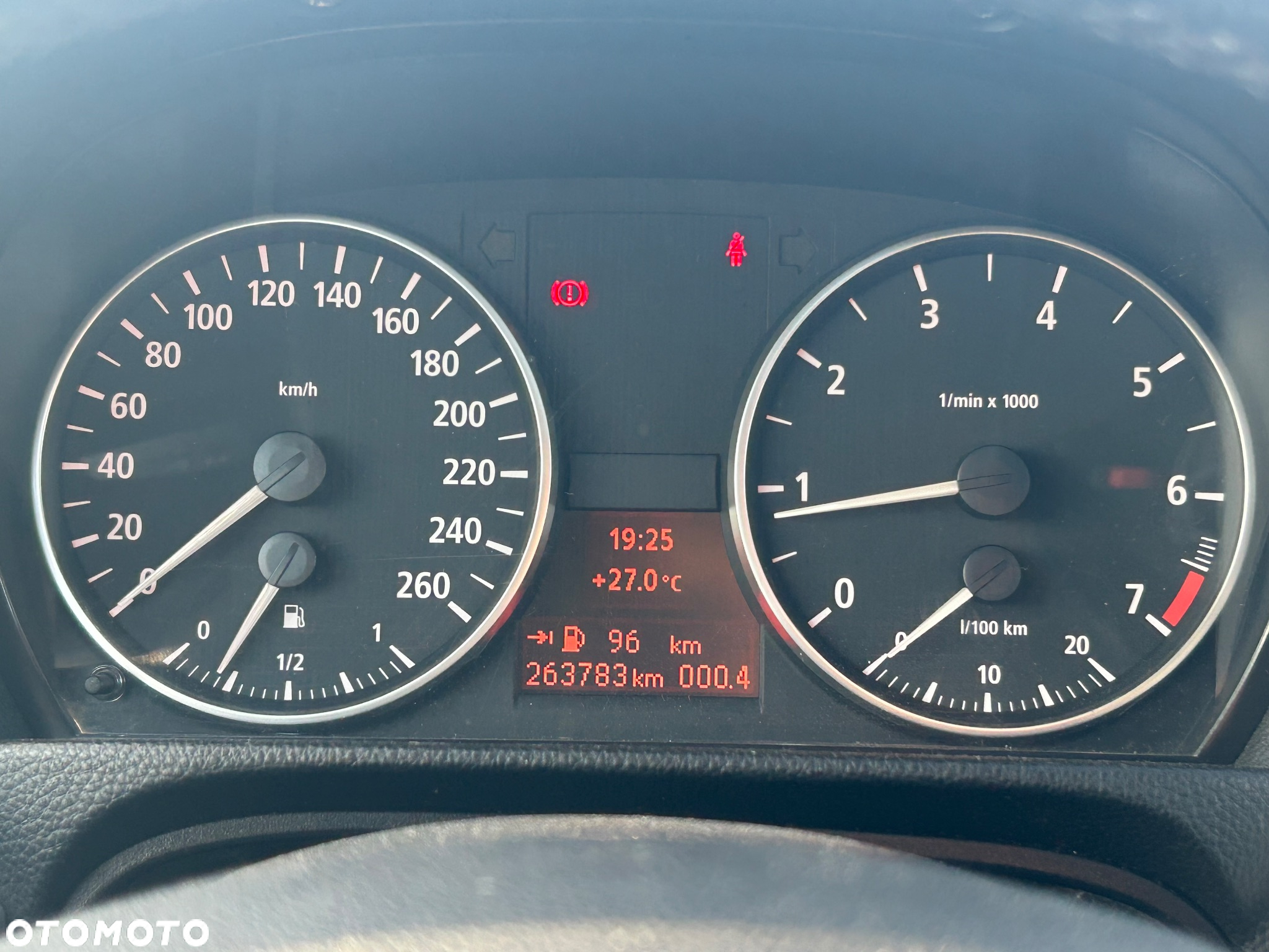 BMW Seria 3 318i - 9