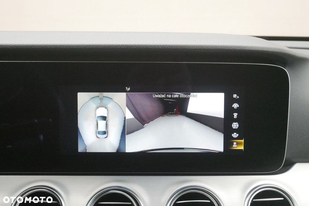 Mercedes-Benz Klasa E - 23