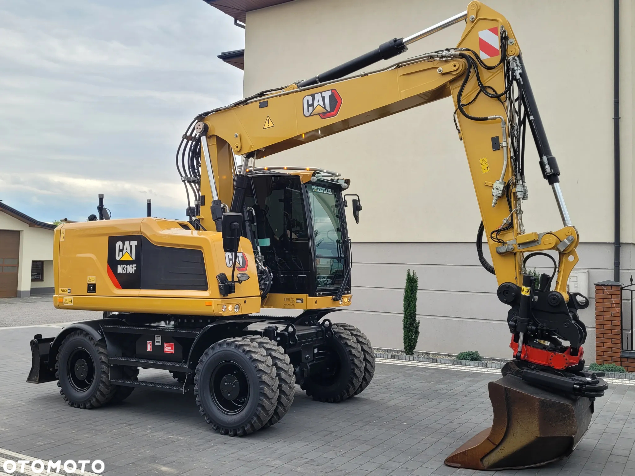 Caterpillar M316F / ROTOTILT ze szczypcami / sprowadzona / - 4