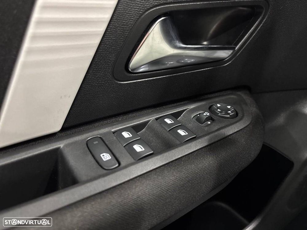 Citroën C4 X 1.2 Hybrid Plus e-DSC6 - 20