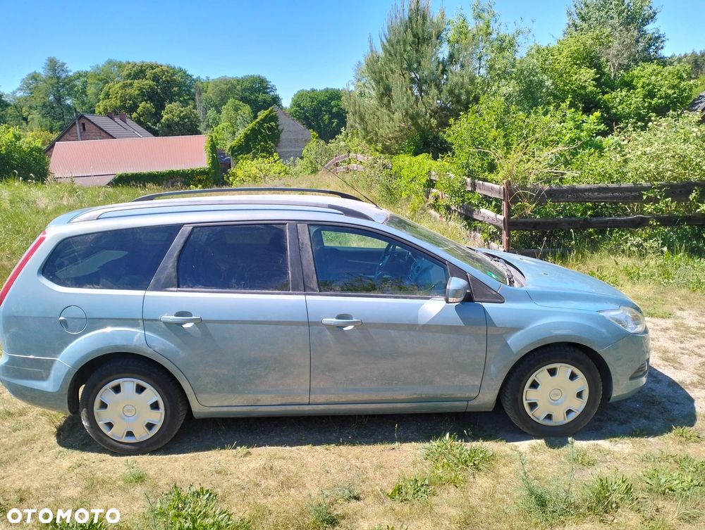 Ford Focus 1.6 16V Trend - 25