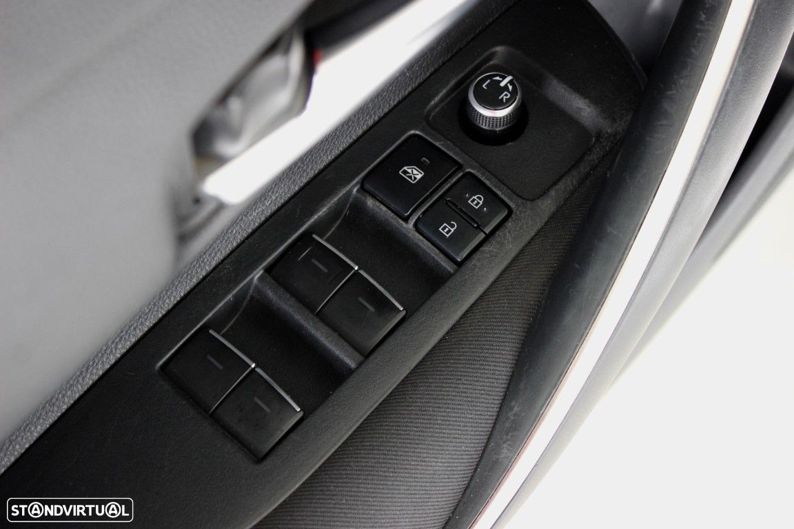 Toyota Corolla 1.8 Hybrid Comfort - 13