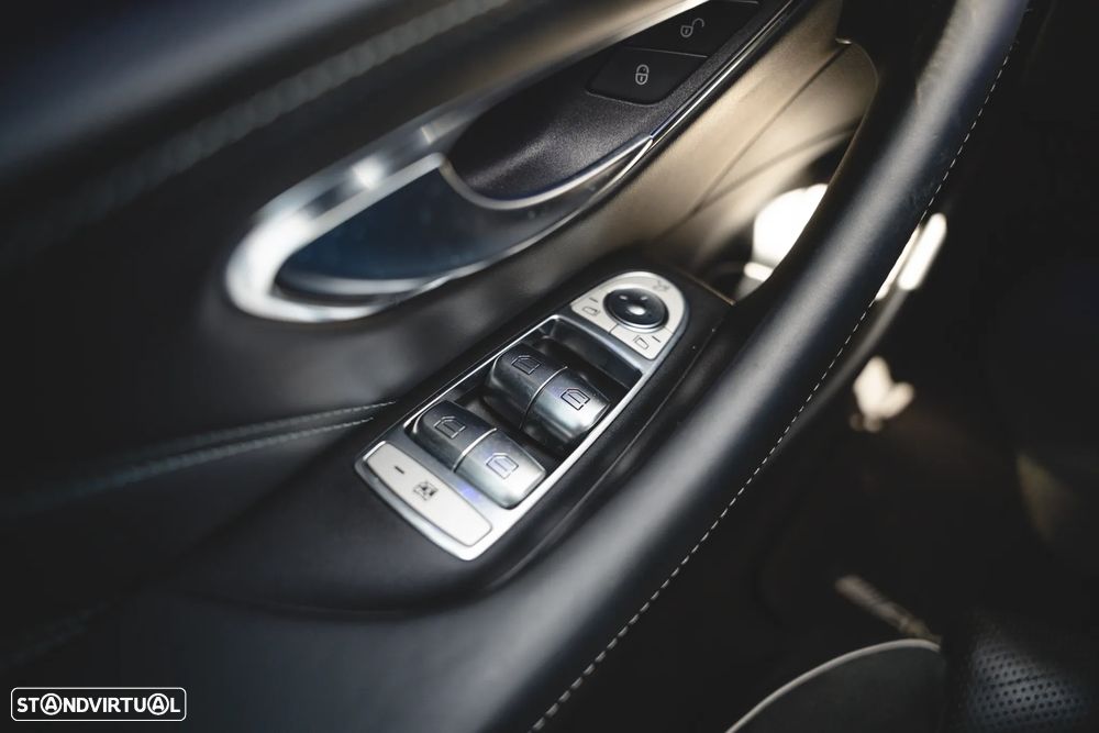 Mercedes-Benz E 63 AMG S 4-Matic+ - 39