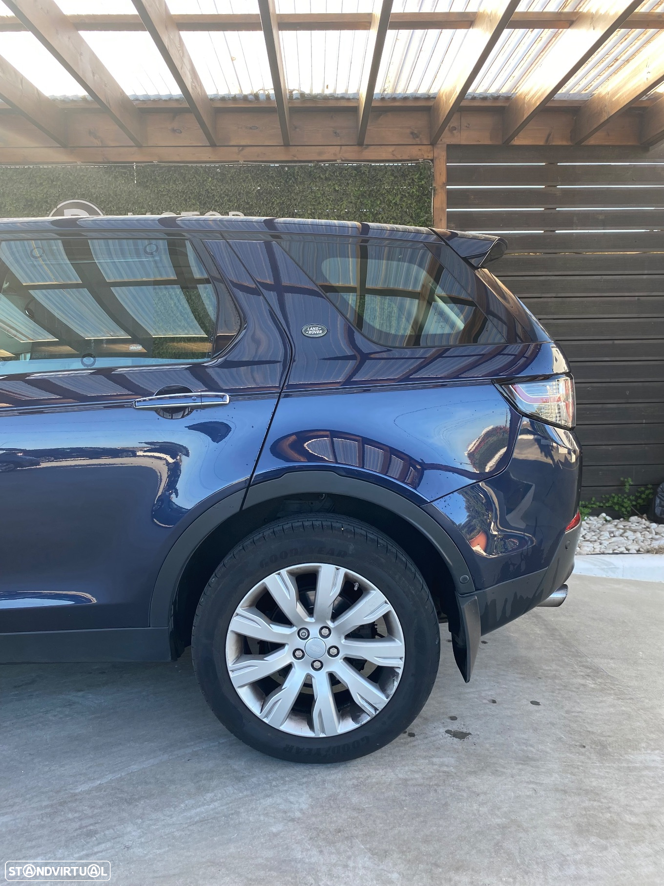 Land Rover Discovery Sport 2.0 TD4 HSE Luxury Auto - 9