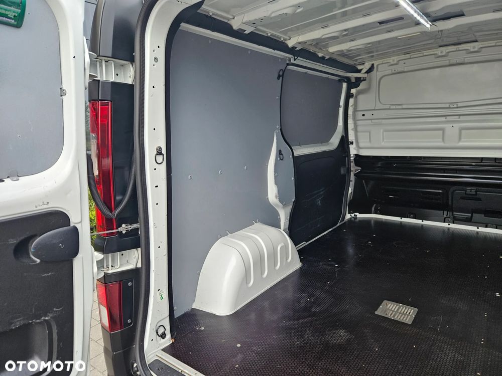 Renault Trafic Vivaro Talento - 26