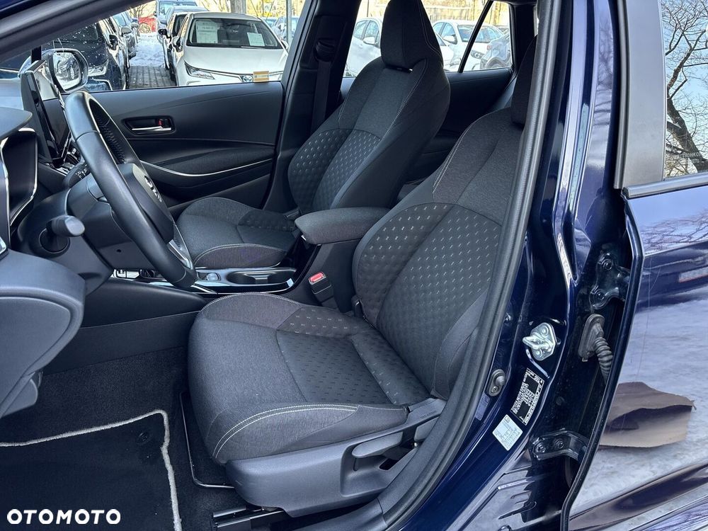 Toyota Corolla 1.8 Hybrid Comfort - 32