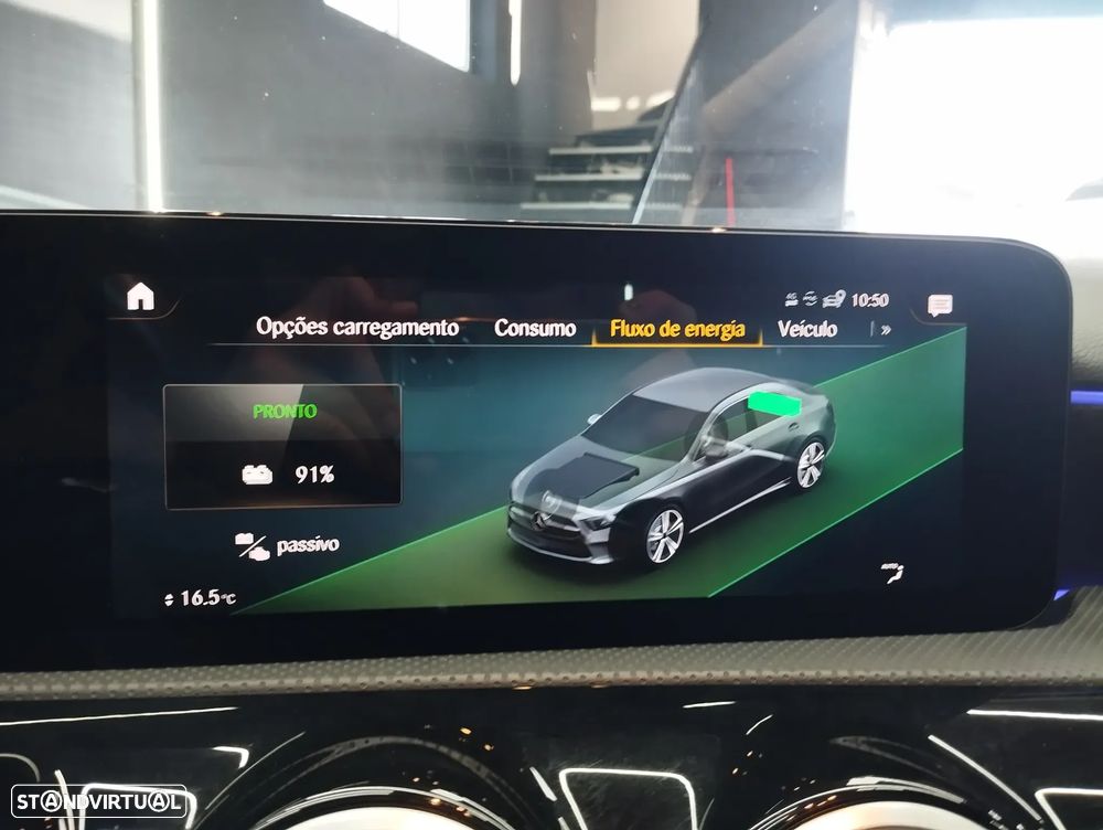 Mercedes-Benz A 250 Limousine e AMG Line - 30