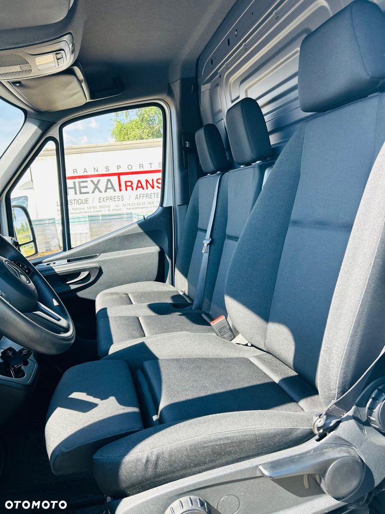 Mercedes-Benz Sprinter - 15