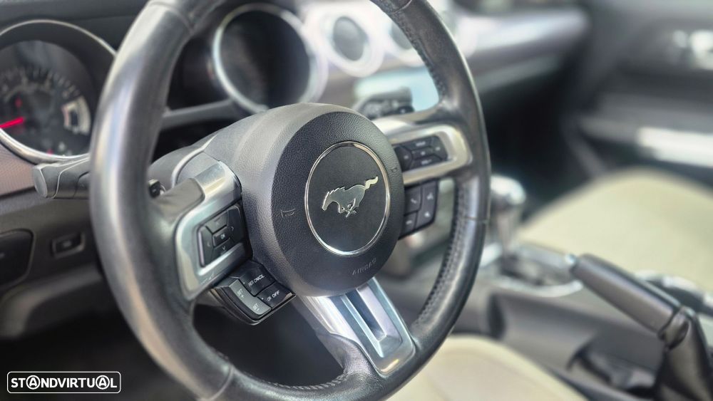 Ford Mustang 2.3i EcoBoost Aut. - 58
